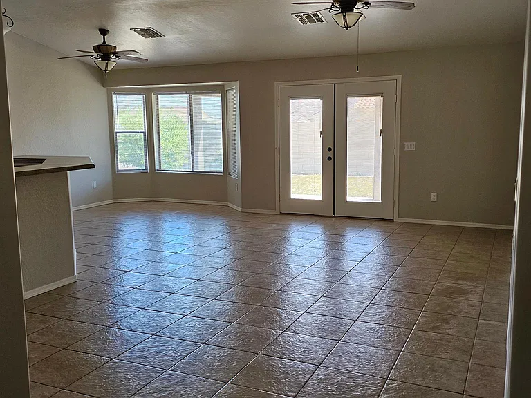 14983 S Rory Calhoun Dr — Photo 2
