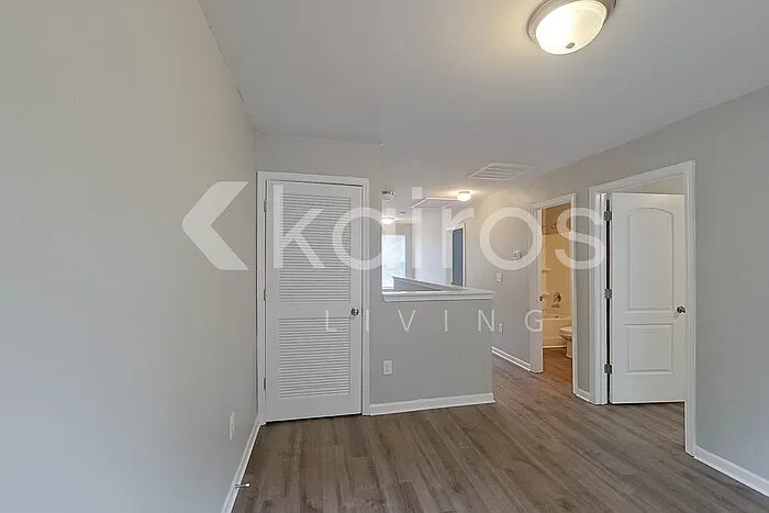 305 Cedar Rdg — Photo 17