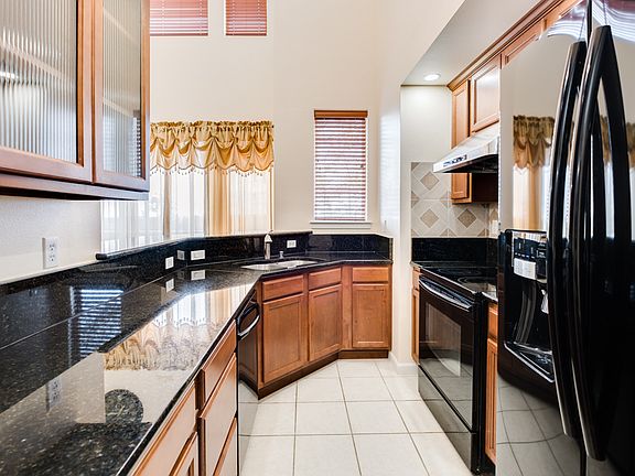 5th image of 2424B S 41st St APT 555