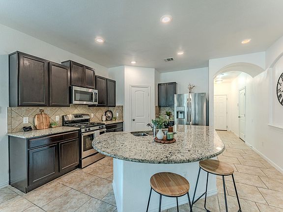 4th image of 188 Shale Cir