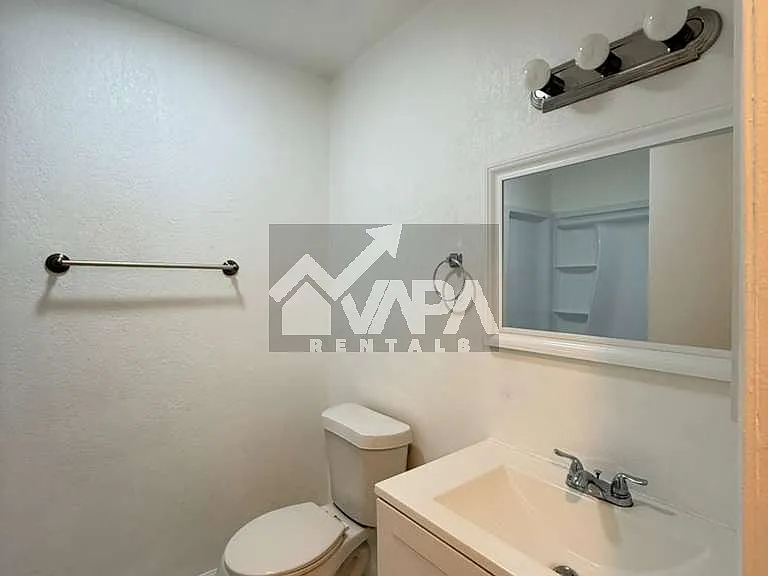 5419 Lake Grove Dr — Photo 15