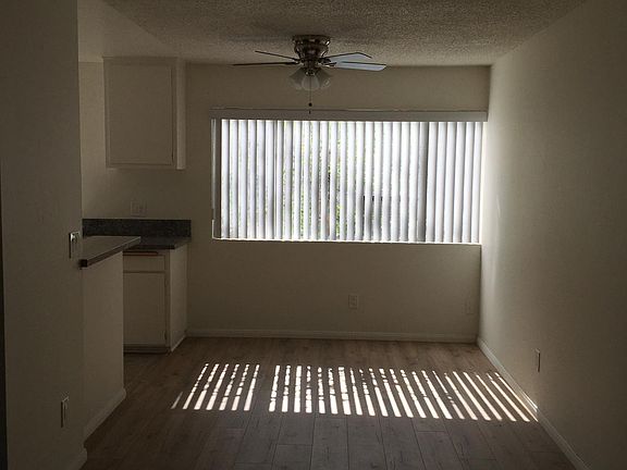 4th image of 18200 Killion St APT 3