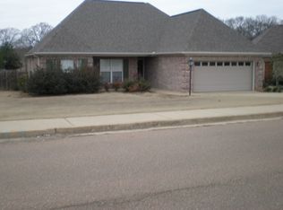 158 Breckenridge Dr, Oxford, MS 38655