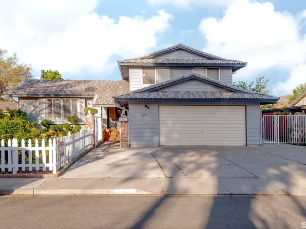 1082 E Greenbrae Dr, Sparks, NV 89434