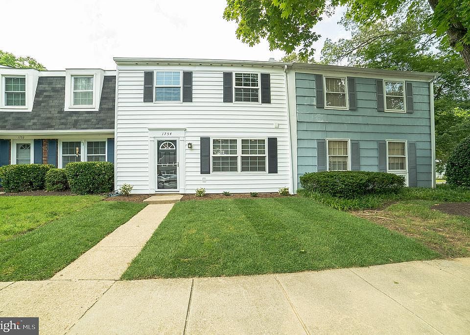 1st image of 1754 Woodridge Ct