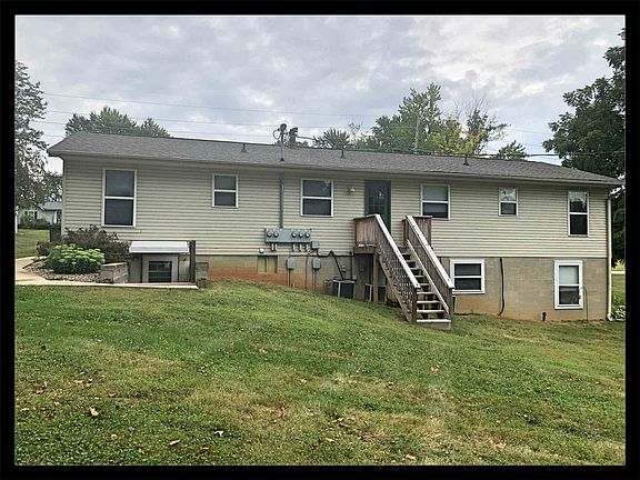 3rd image of 1636 E Moffett Ln