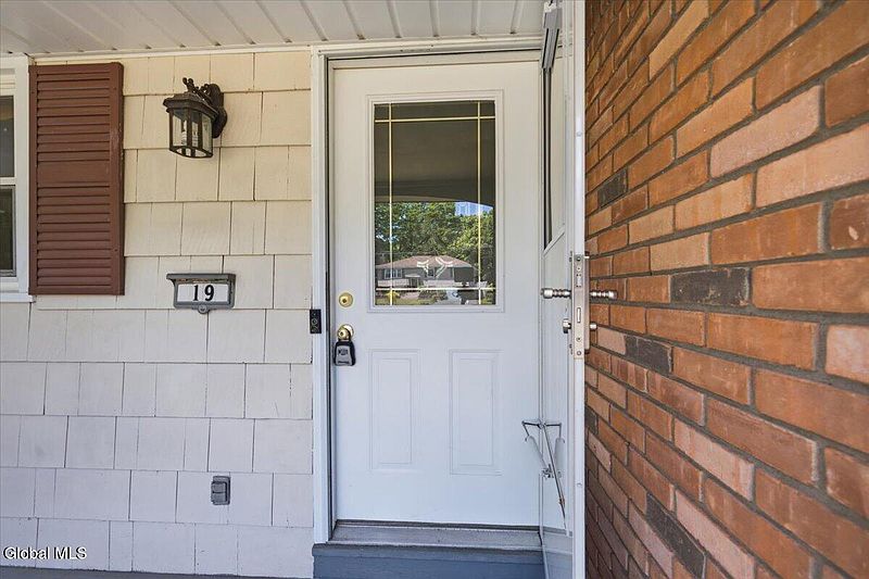 4th image of 19 Ethel Drive