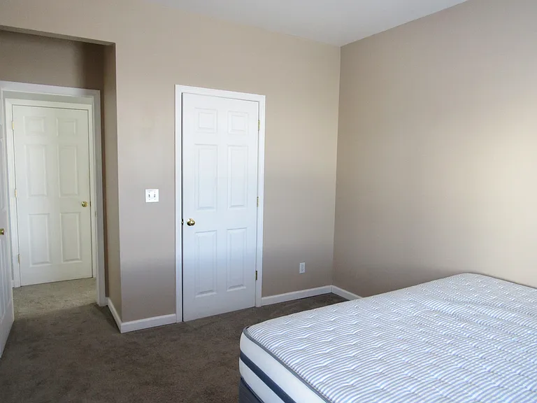 1089 Pulaski Hwy — Photo 8