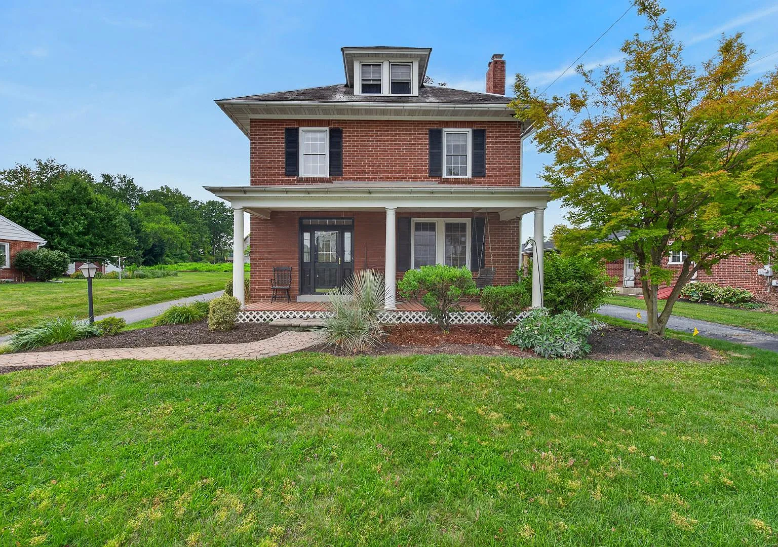 832 Village Rd — Photo 1