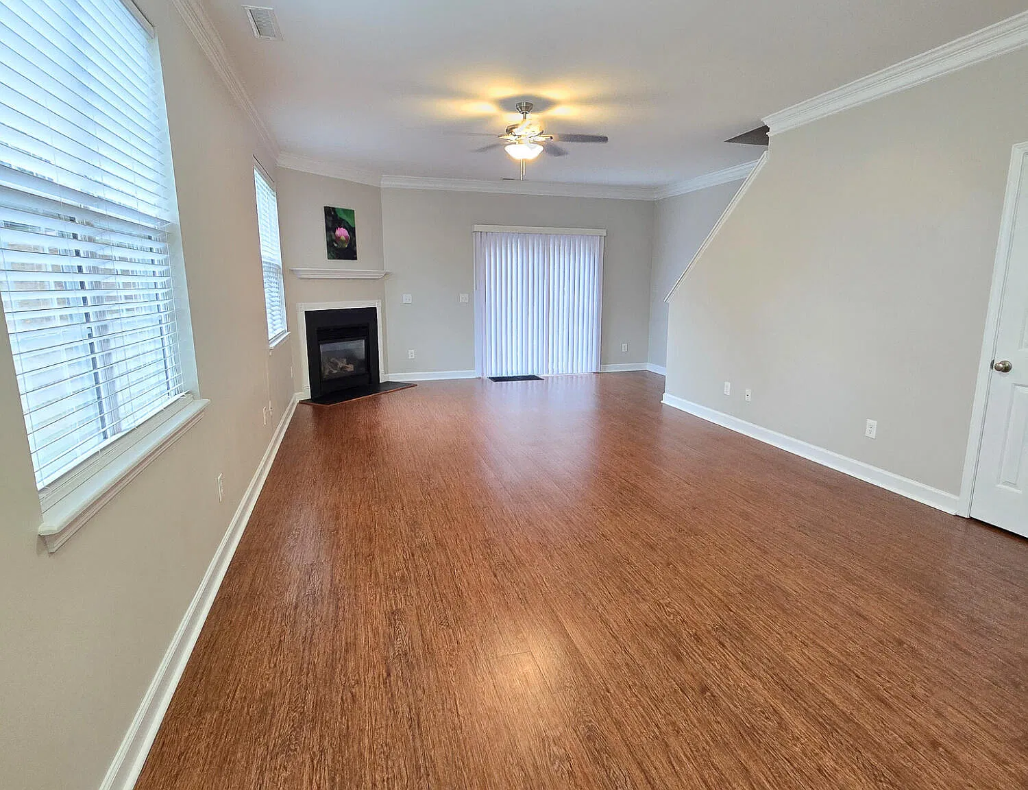 3 bed, 2.5 bath, $1,995 — Photo 3