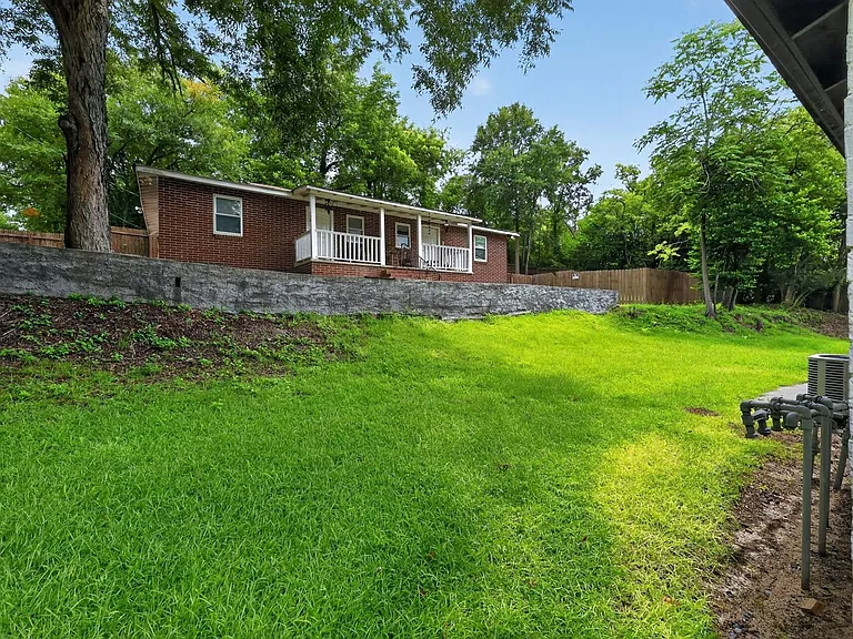 1626 Telfair Street Ln #A — Photo 31