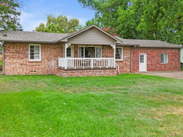 409 W South St, Lindale, TX 75771