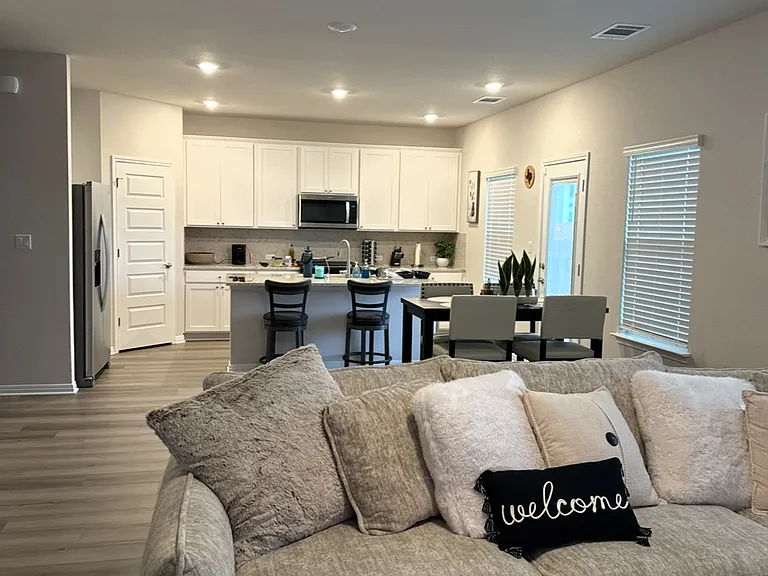 108 Stellar Wind Dr — Photo 4
