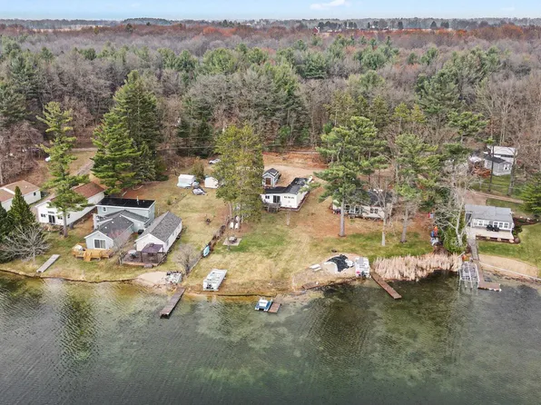 1388 Vining Rd, Greenville, MI 48838