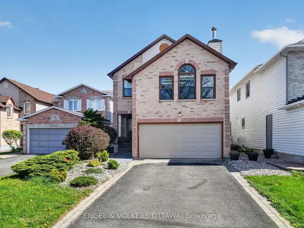 6592 Windsong Ave, Ottawa, ON K1C 6M9