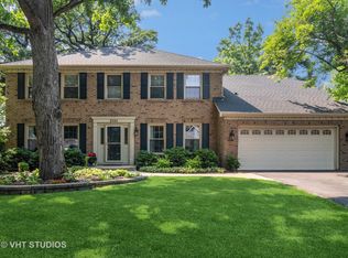 2151 Riverlea Cir, Naperville, IL 60565