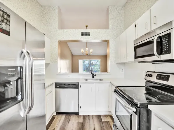 7557 Trent Drive #213, Tamarac, FL 33321