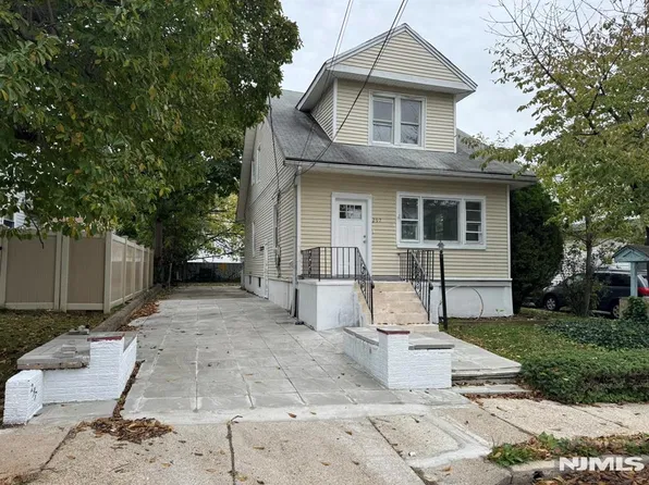 297 Pleasant Place, Teaneck, NJ 07666