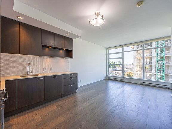 4th image of 2550 Spruce St #703