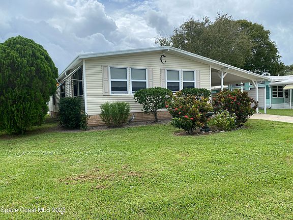 5th image of 601 Dolphin Cir