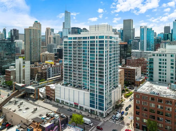 757 N Orleans St #605, Chicago, IL 60610
