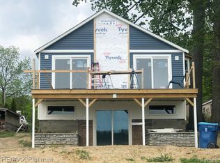 4025 Minnetonka Dr, Linden, MI 48451