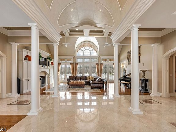 4th image of 248 Old Turnpike Rd