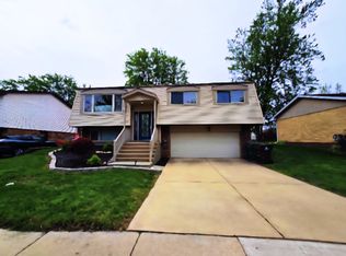 7447 160th Pl, Tinley Park, IL 60477