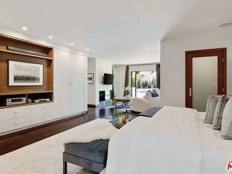 1125 Napoli Dr — Photo 12
