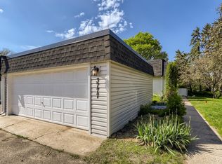 3777 Conroy Trl E, Inver Grove Heights, MN 55076