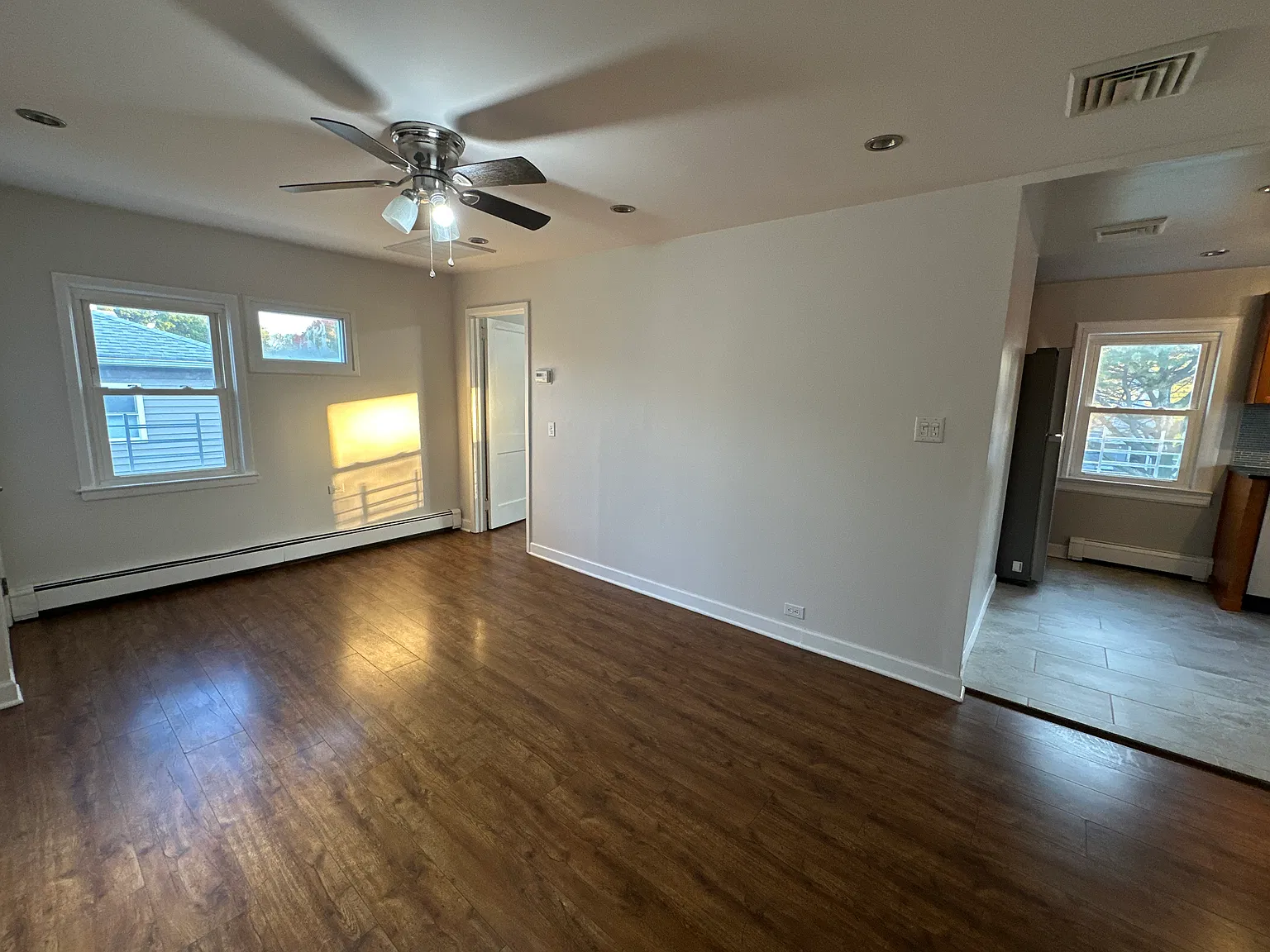 2 bed, 1100 sqft, $2,400 — Photo 3