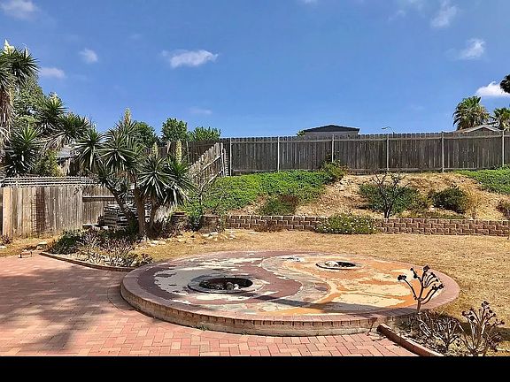 2nd image of 7981 Port Royale Dr