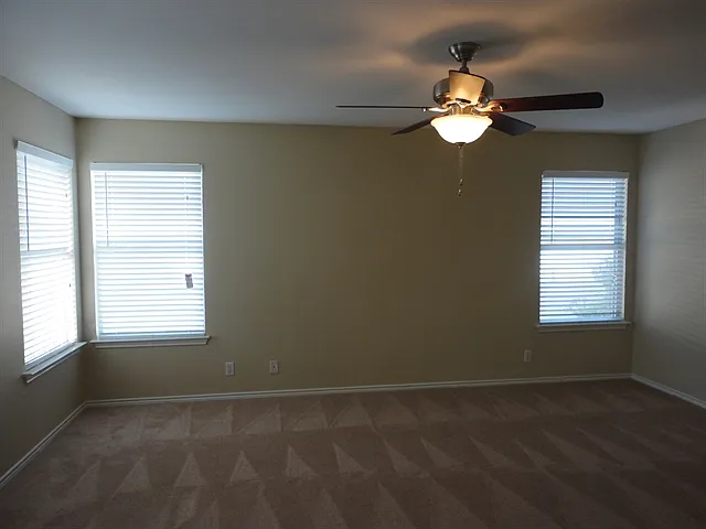 3552 Peachtree Ln — Photo 6
