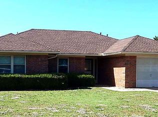 325 North St, Newkirk, OK 74647