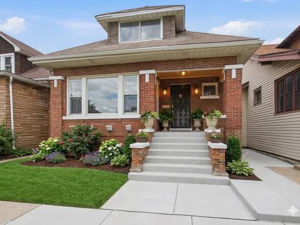 10742 S Prairie Ave, Chicago, IL 60628