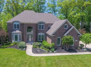 364 Harbor Ct, Avon Lake, OH 44012