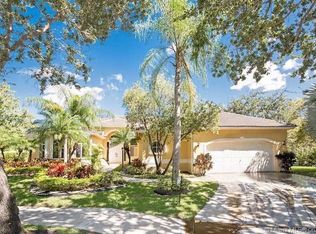 2750 Meadowood Dr, Weston, FL 33332