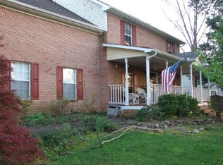 2226 Robinson Rd, Knoxville, TN 37923