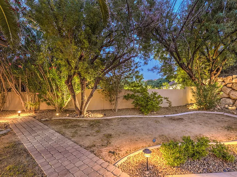 2849 Soaring Peak Ave — Photo 57