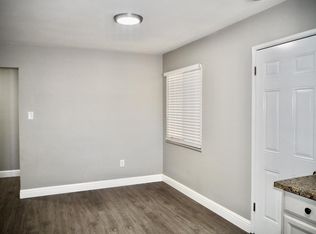 13775 Kiowa Rd, Apple Valley, CA 92307