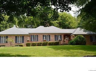 80 N Farm Rd, Middlebury, CT 06762