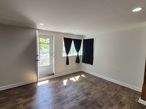 2nd image of 1960 15th Ave #Na