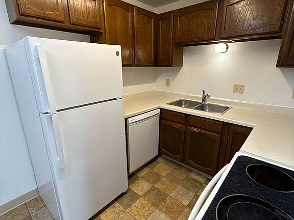 4th image of 603 11th St NE APT 3