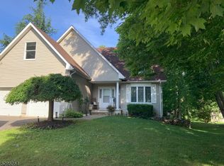 19 Frelinghuysen St, Belvidere, NJ 07823
