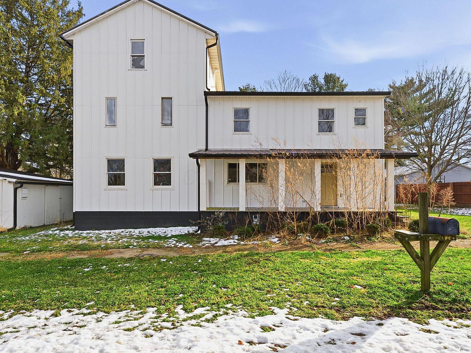 11890 Broad St, Millersport, OH 43046 | MLS #225045991 | Zillow