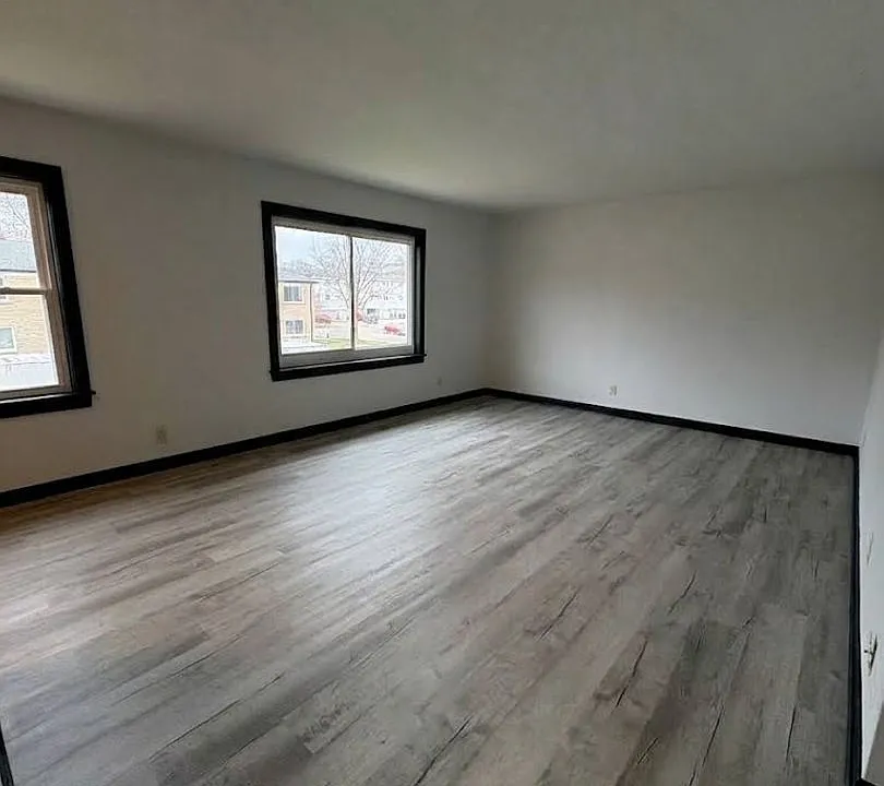 240-246 Parkview Blvd