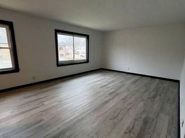 240-246 Parkview Blvd #244