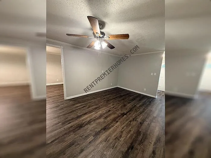 3 bed, 2.0 bath, 1680 sqft, $1,695 — Photo 4