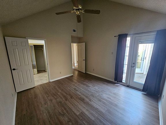 4th image of 18163 Whispering Gables Ln