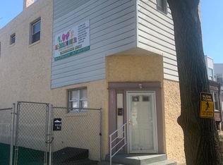 2601 S Dewey St, Philadelphia, PA 19142